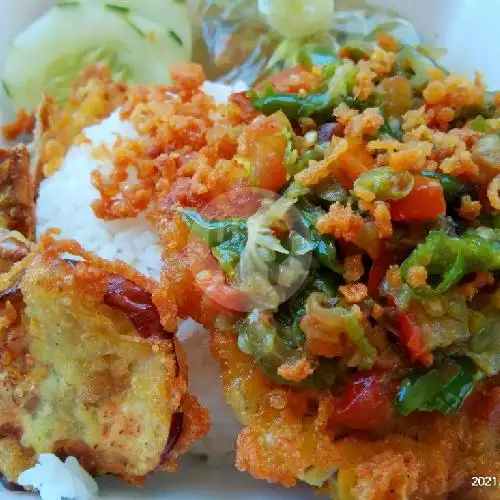Gambar Makanan Ayam Pecak & Mie Ceker 2R, Jl. Soekarno Hatta Lamsayeun 2