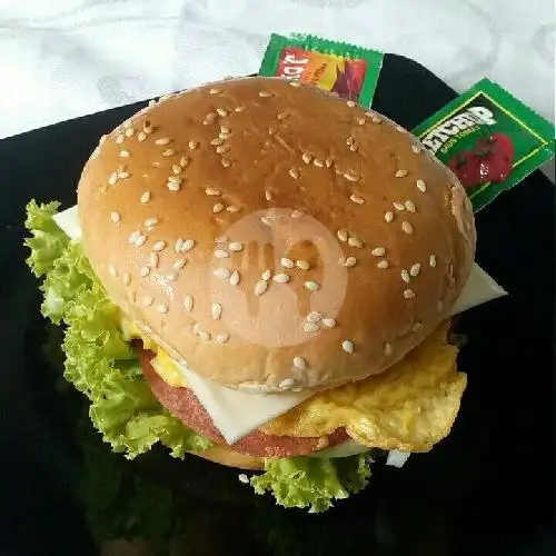 Gambar Makanan Burger Mama Londo, Kedungkandang 5