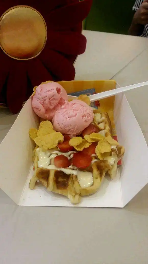 Gambar Makanan Macho Man Waffle 4