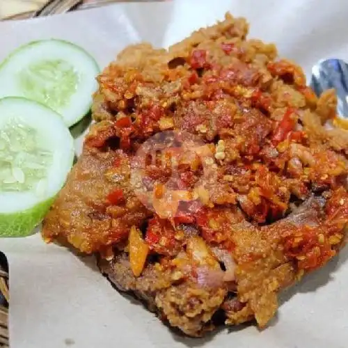 Gambar Makanan Ayam Geprek Uwo, Wolter Monginsidi 8