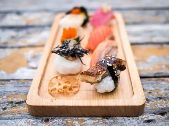 Street Sushi Food Photo 1