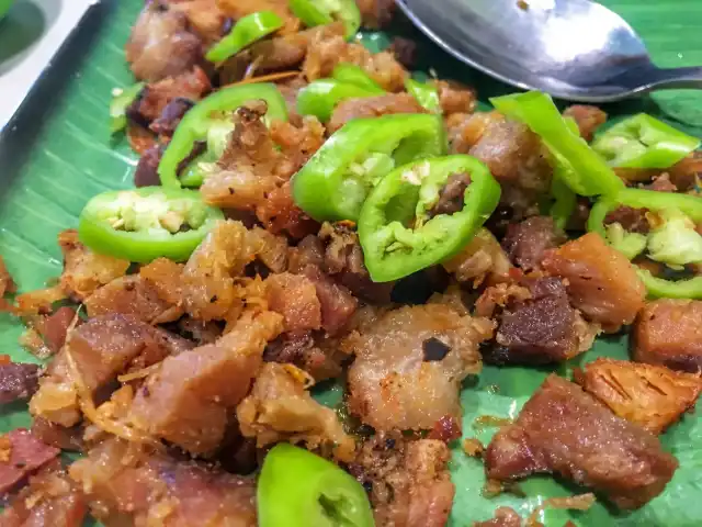 Tatang's Boneless Cebu Lechon Food Photo 11