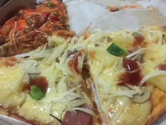 Alberto's Pizza