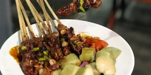 Sate Ayam Pak Halil Madura. Bandengan Utara