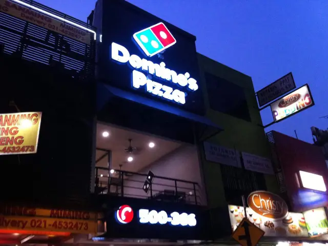 Gambar Makanan Domino's Pizza 6