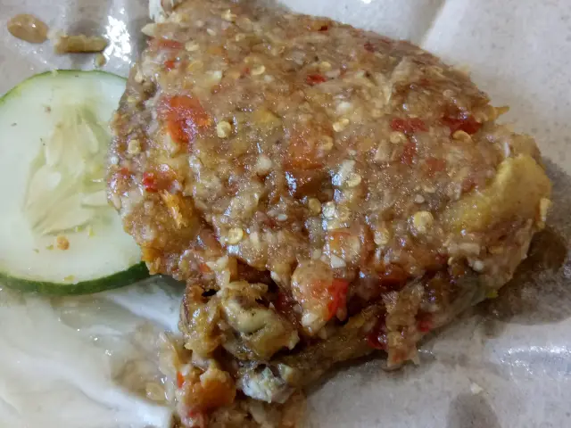 Gambar Makanan Ayam Gepuk Pak Gembus 4