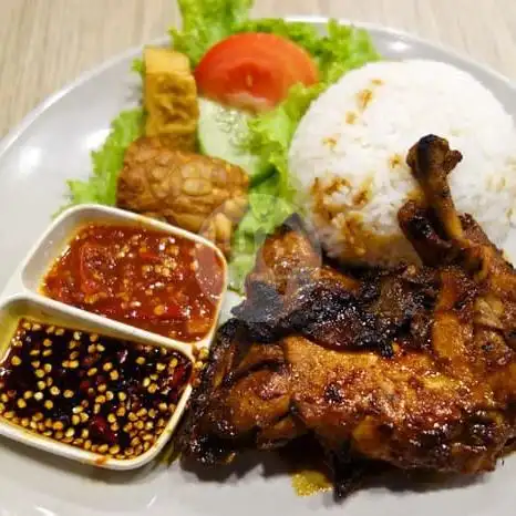 Gambar Makanan WME Ayam Bakar Dan Lalapan,  Nurhafi 16