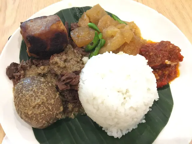 Gambar Makanan Gudeg Pejompongan 6