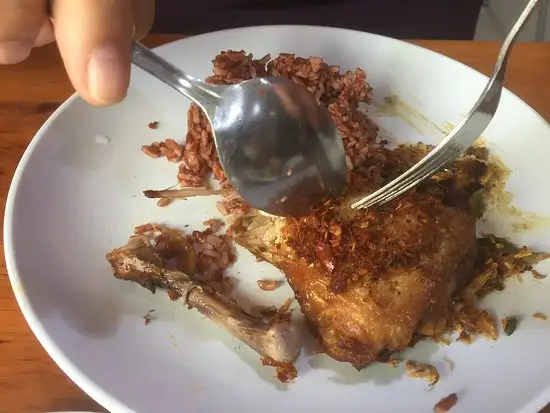 Gambar Makanan Sambal Khas Karmila 3