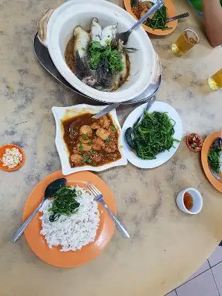 忠华仔吉胆海鲜饭店 TongHua•Pulau Ketam