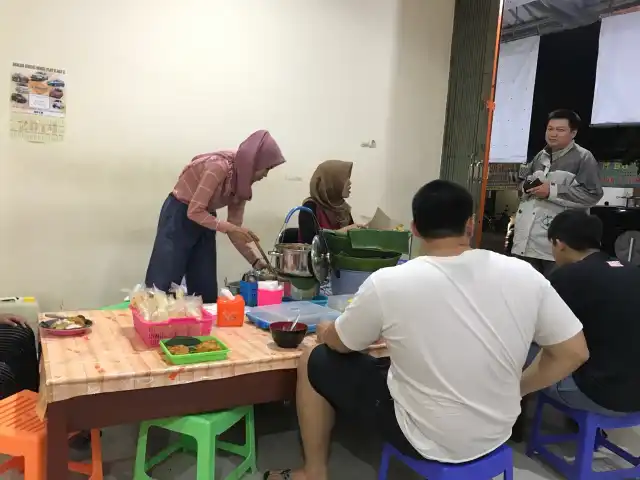 Gambar Makanan Nasi Ayam Bu Pini 8