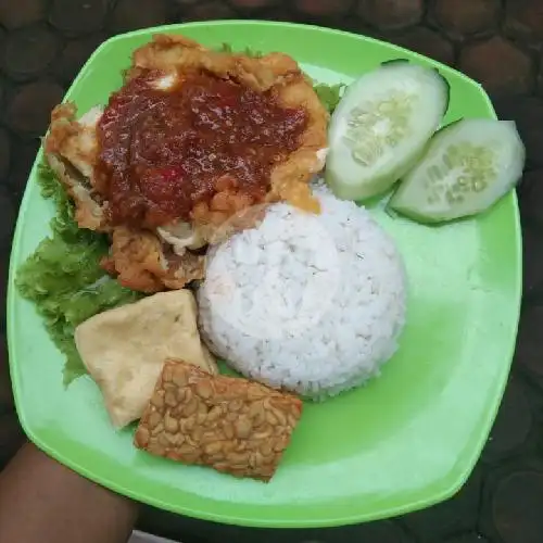 Gambar Makanan Ayam Geprek Rumah Pojok, Kresna 2