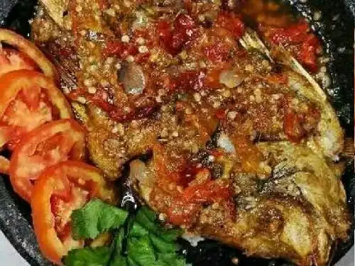 Pecak Ikan Dan Ayam Bakar, Sayur Asem Harapan Mulya