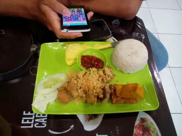 Gambar Makanan Pecel Lele Lela 15