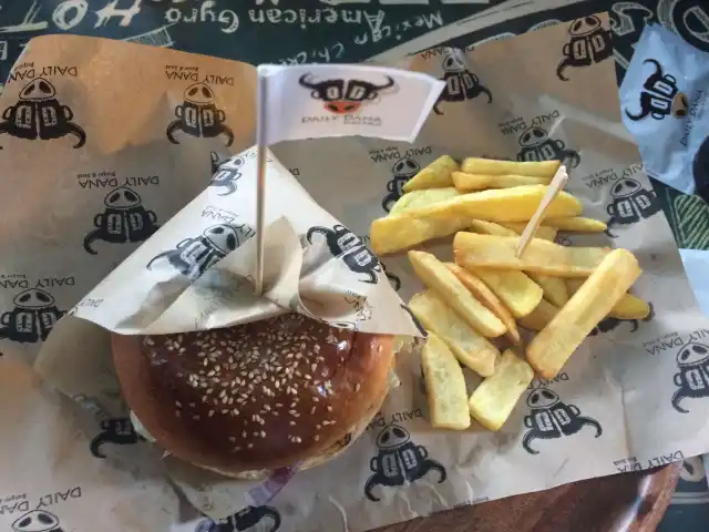 Daily Dana Burger & Steak'nin yemek ve ambiyans fotoğrafları 70