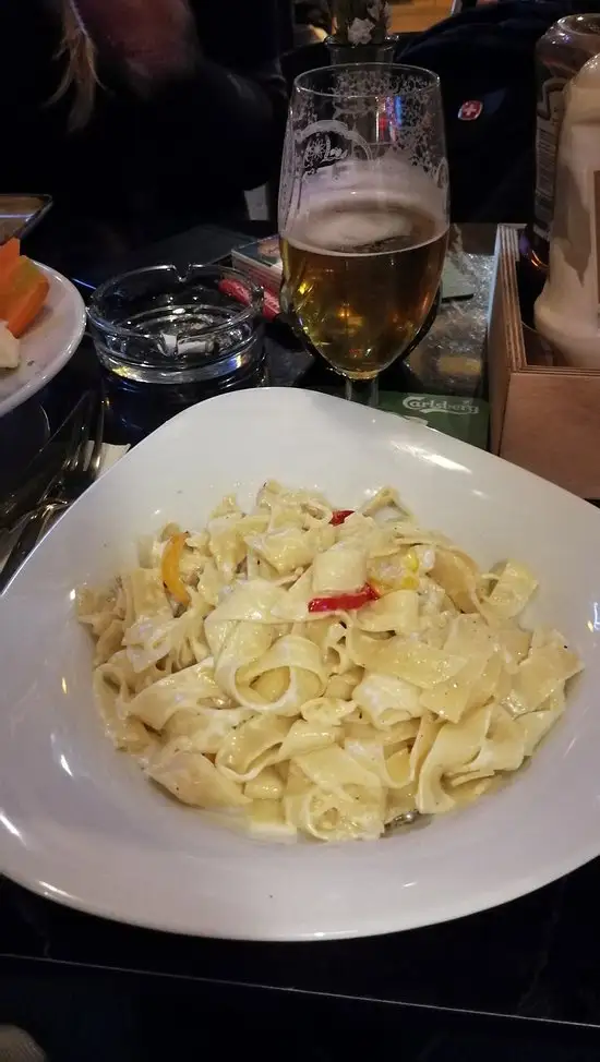 Base Gastro Pub'nin yemek ve ambiyans fotoğrafları 3