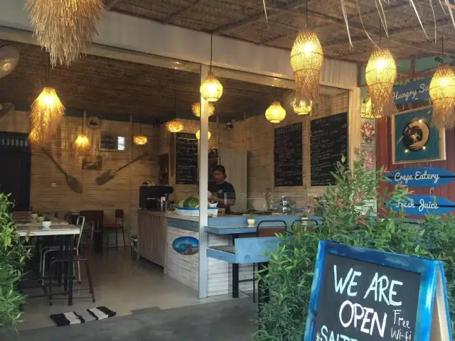 Gambar Makanan Hungry Surfer Crepes Eatery and Juices 1