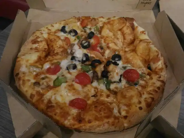 Domino's Pizza Food Photo 3