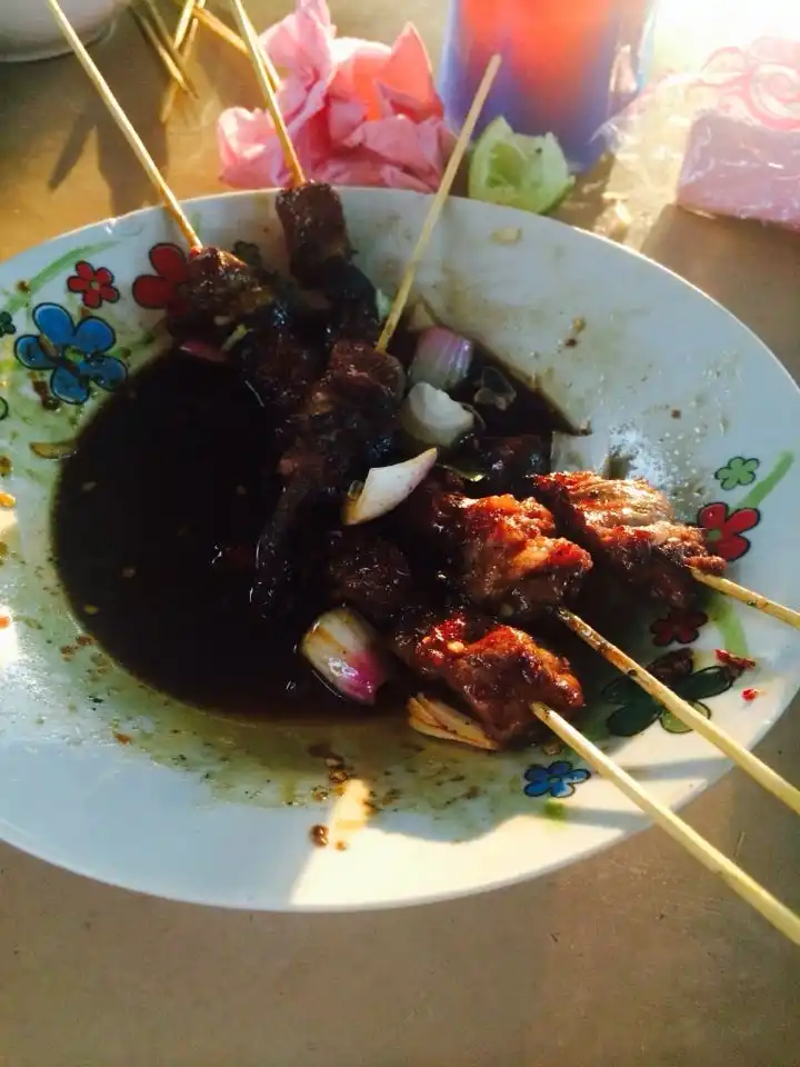 Sate kambing meru