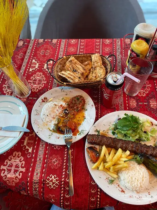 Istanbul Kebab Cafe & Restaurant'nin yemek ve ambiyans fotoğrafları 57