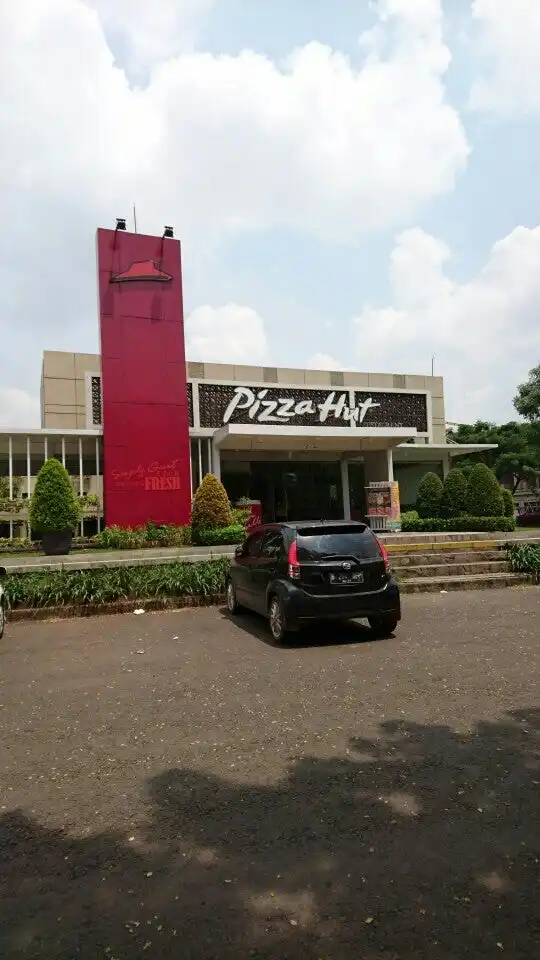 Pizza Hut Taman Harapan Indah Bekasi