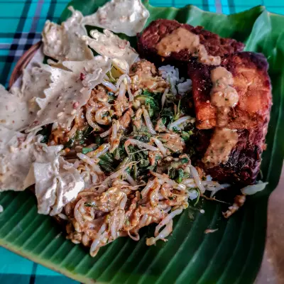 Sego Pecel Suroboyo Cak Mail