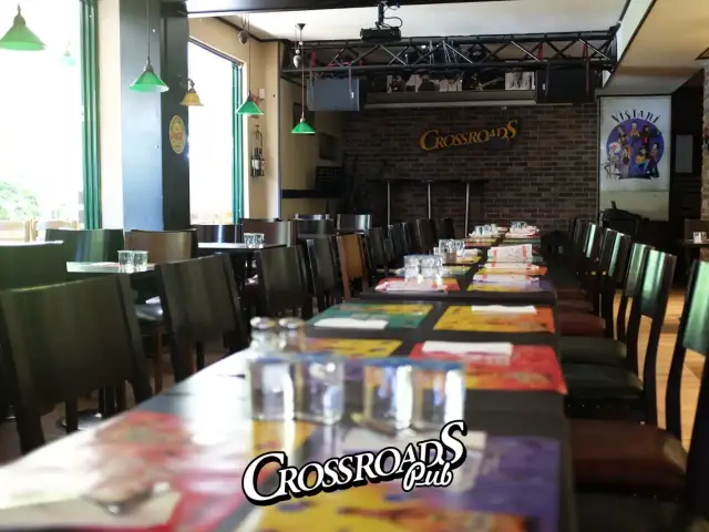 Crossroads Pub'nin yemek ve ambiyans fotoğrafları 28