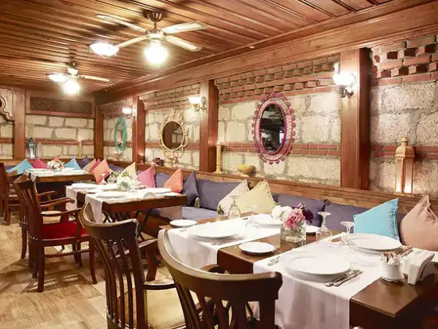 Avlu Restaurant'nin yemek ve ambiyans fotoğrafları 2