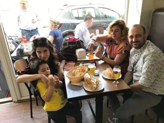 Meshur Kirecburnu Midye ve Balik Evi'nin yemek ve ambiyans fotoğrafları 10