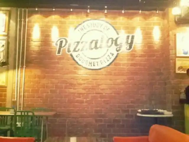 Gambar Makanan Pizzalogy 15