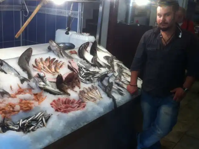 Yeniköy Balıkçı Bülent Kaptan Restaurant'nin yemek ve ambiyans fotoğrafları 12