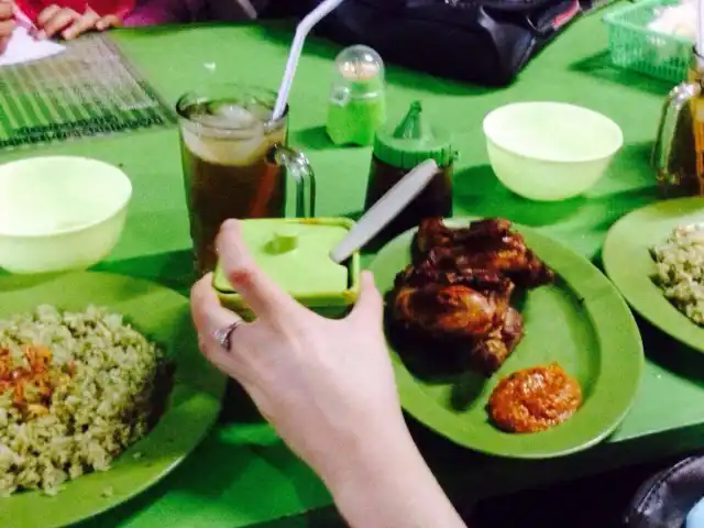 Gambar Makanan Nasi Uduk Ijo Teh Dede 11