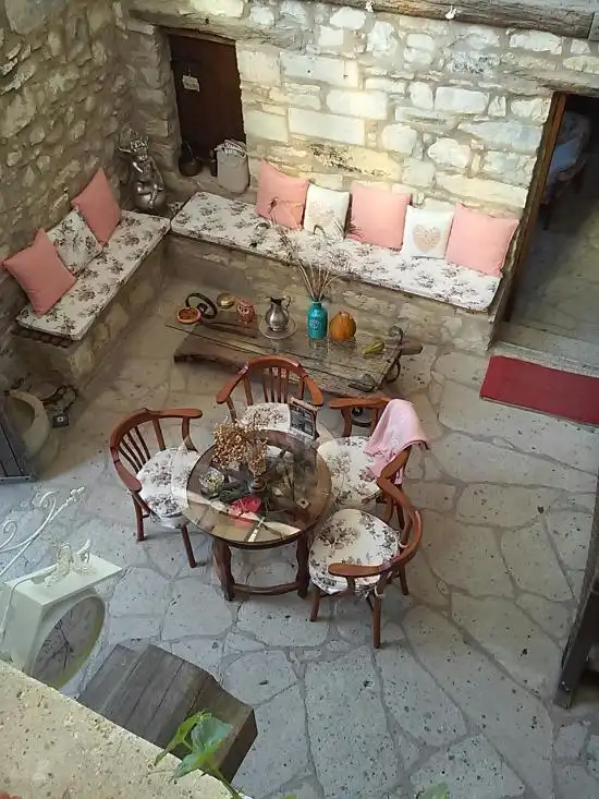 Urla Beyaz Melek Cafe'nin yemek ve ambiyans fotoğrafları 3