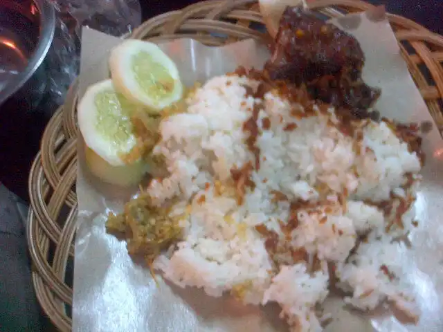 Gambar Makanan Bebek Goreng Sambel Ijo 5