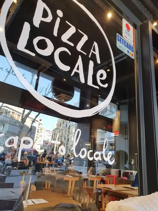 Pizza Locale'nin yemek ve ambiyans fotoğrafları 12