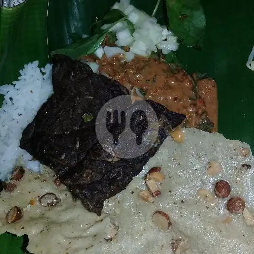 Gambar Makanan Nasi Pecel Pincuk Khas Madiun (Pak Kumis), Gunung Malang 17