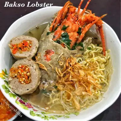 Bakso & Mie Ayam Raksasa