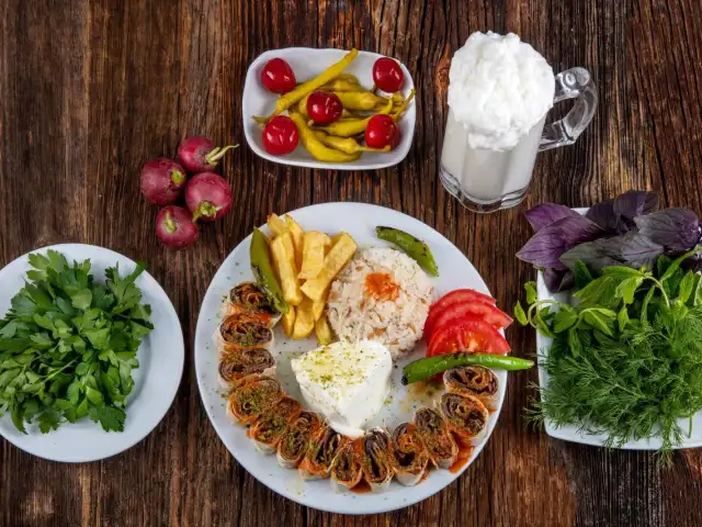 Mekan Közde Döner'nin yemek ve ambiyans fotoğrafları 3