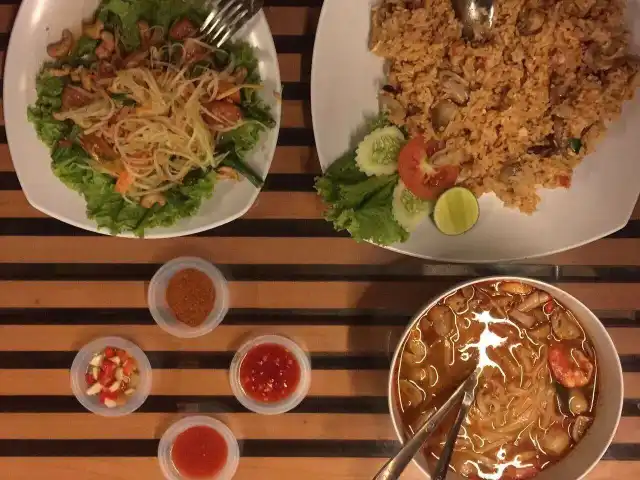 Gambar Makanan Phon Chang Thai Noodle 17