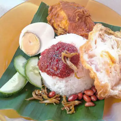 Nasi Lemak Berlauk