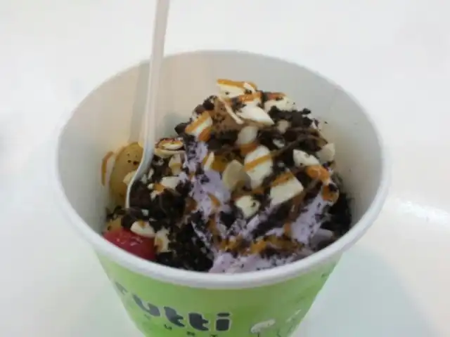 Tutti Frutti Frozen Yogurt Food Photo 7