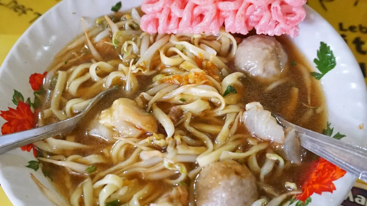 Mie Kocok Asli Kaki Sapi Karapitan