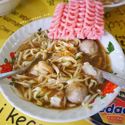 Mie Kocok Asli Kaki Sapi Karapitan