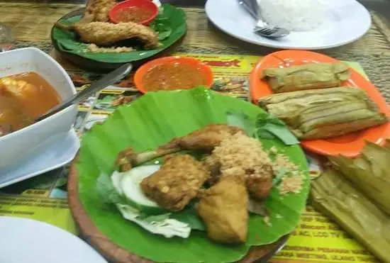 Gambar Makanan RM Ayam Penyet Pak Tjomot 5