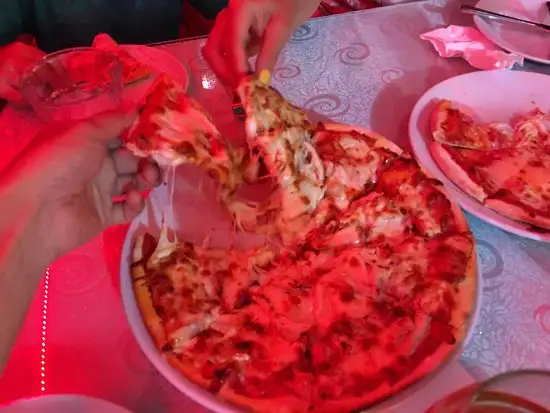 Ozi Pizza and Pasta'nin yemek ve ambiyans fotoğrafları 43