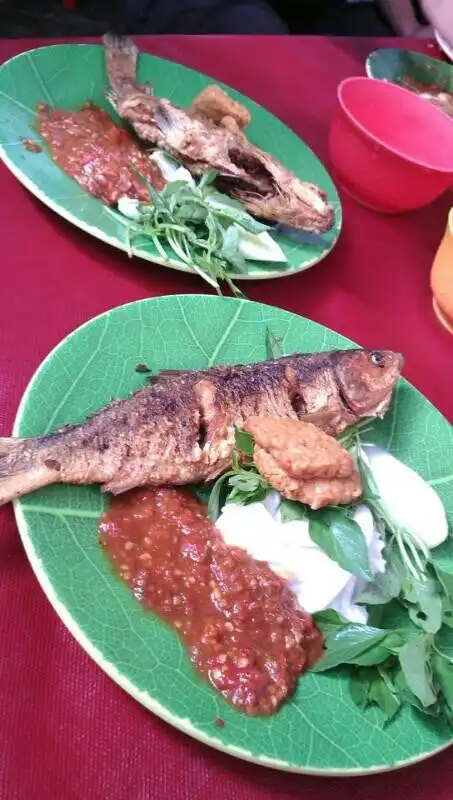 Gambar Makanan Warung Ikan Goreng Senopati 1