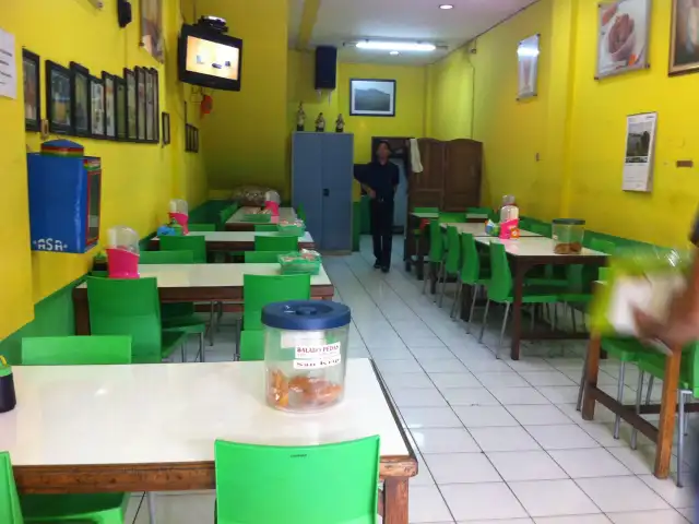 Gambar Makanan Sop Buntut Ibu Samino Senayan 3