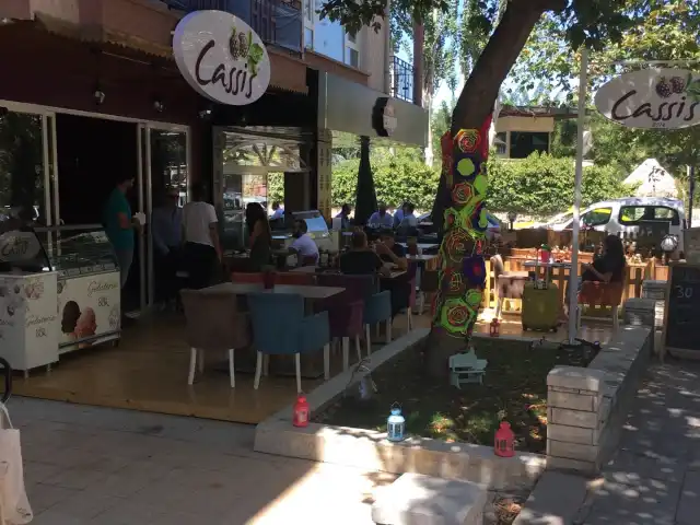 Cassis Cafe'nin yemek ve ambiyans fotoğrafları 8