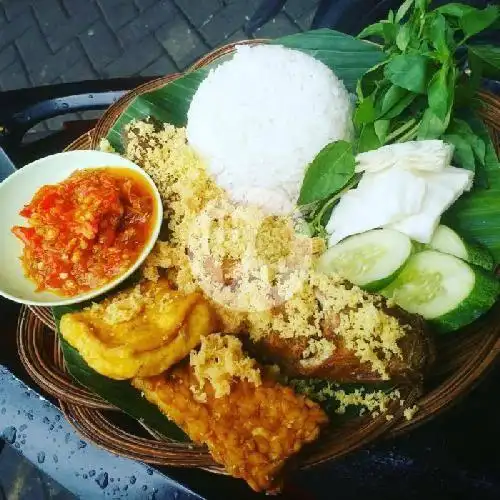 Gambar Makanan Ayam kremes dan sambel welut pakde eko 14