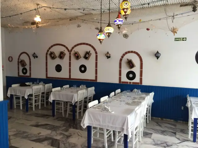 Mezze Ege Rum Meyhanesi'nin yemek ve ambiyans fotoğrafları 3